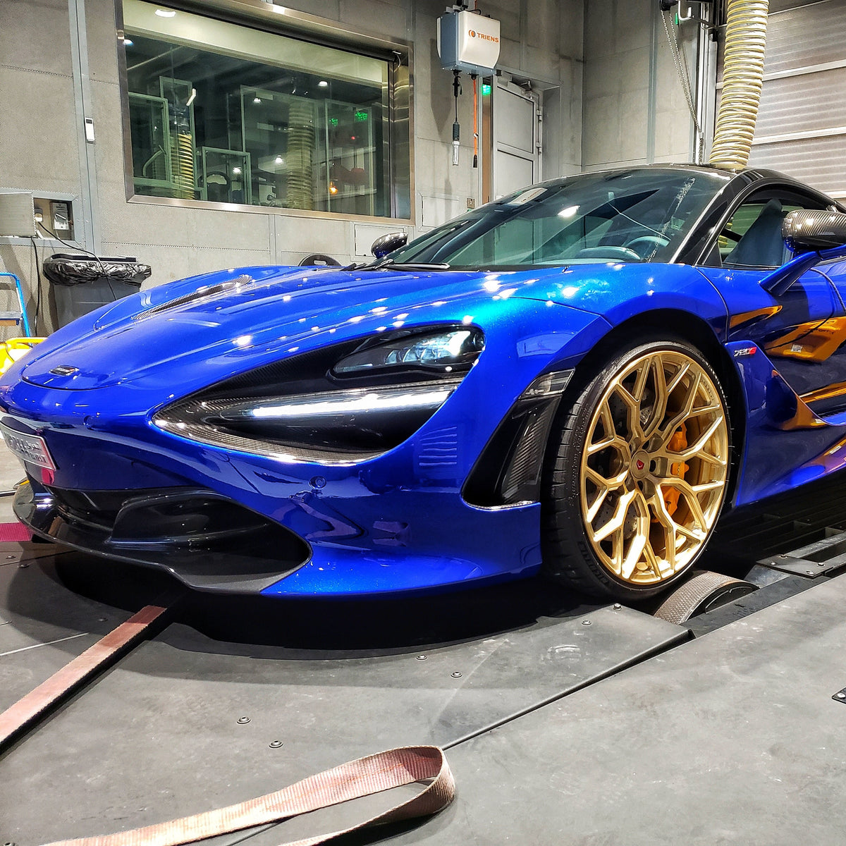 McLaren 720S on dyno with M-Engineering calibration